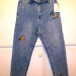DISNEY JEANS MOMS JEANS MICKEY MOUSE PRINT
